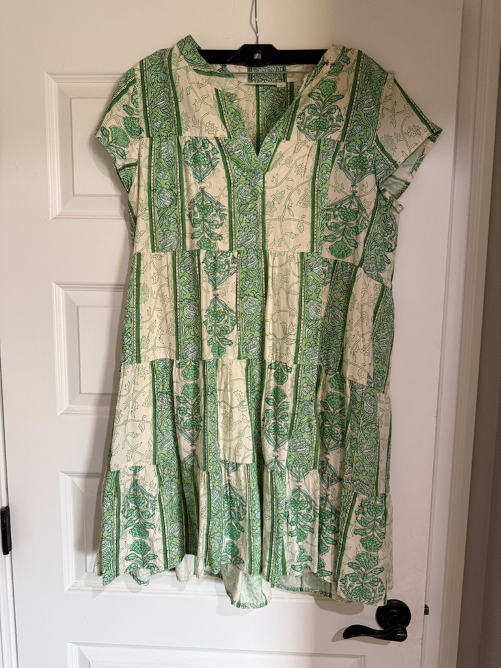 Women’s Green and Cream Floral Tiered Dress